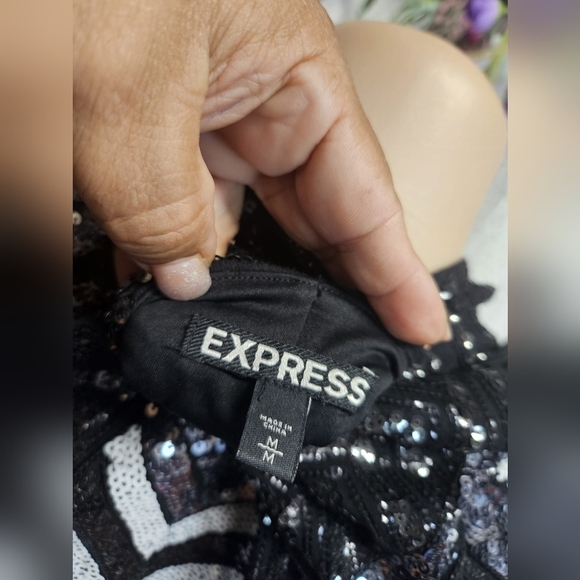 Elegant Black and Silver Geometric Dress - Picture 6 of 6